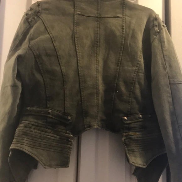 Jacket - Picture 7 of 8